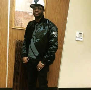 Meet your Posher, Derrick